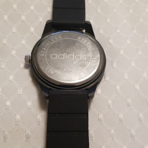 Mens adidas watch - Picture 3 of 4